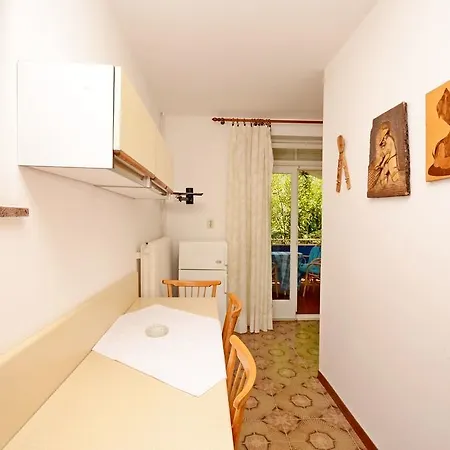 Dea Apartment *